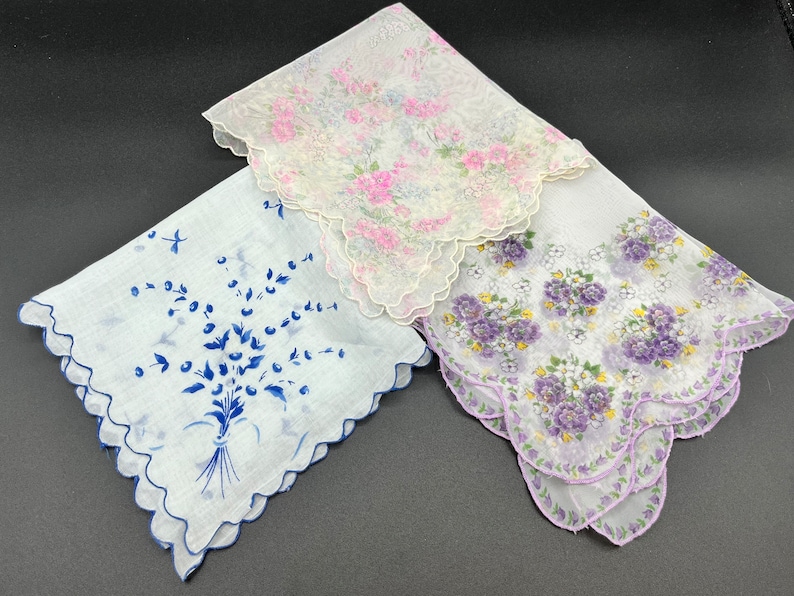 Vintage Women's Handkerchief Set of 3 with Floral Design and Scalloped Edges Hankie Hanky image 1