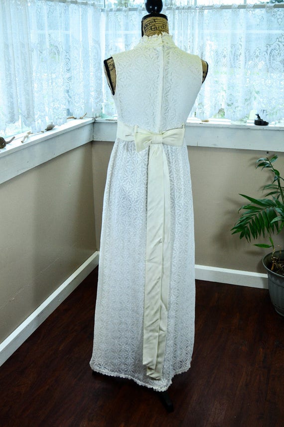 Vintage White Lace Dress Wedding Dress Sleeveless… - image 3