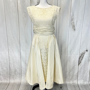Vintage 1950&#39;s White Lace Dress Wedding Dress Party Dress - XS