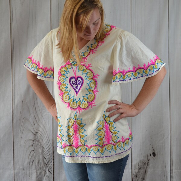 Women'S White Tunic With Embroidered Detail main image 0
