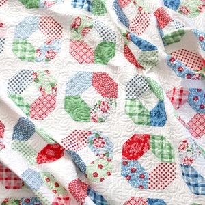 Layer Cake Lucy Quilt Pattern (PDF) - Throw Size Quilt Pattern Perfect ...