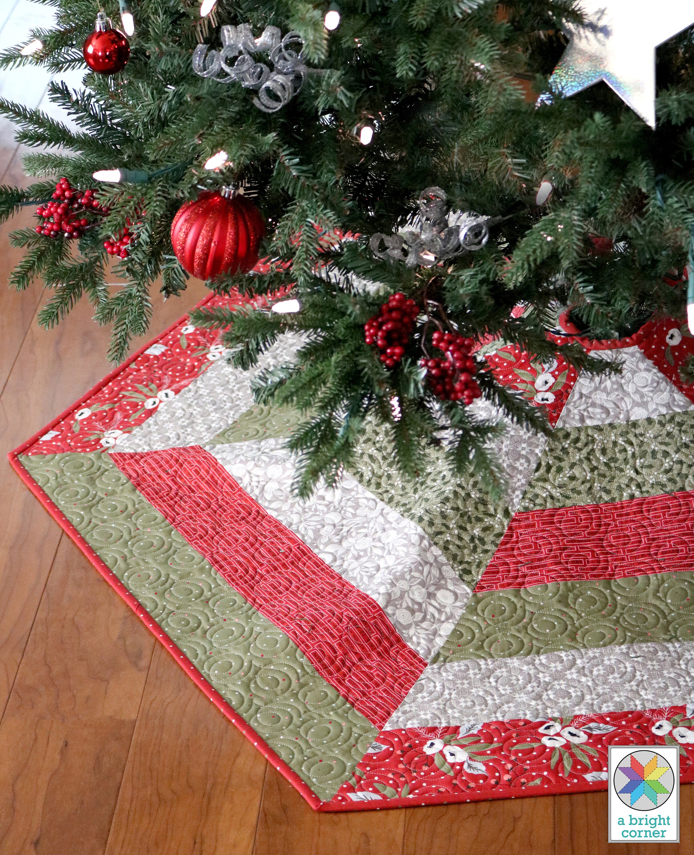 Holly Jolly Christmas Tree Skirt Pattern pdf Etsy