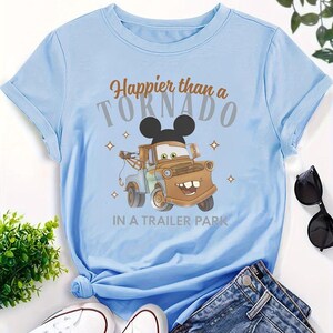 Camiseta Disney Cars Family Trip, Camiseta Happier than a Tornado in a Trailer Park, Camiseta Mater Tow Truck, Camiseta Mickey Ears Radiator Springs imagen 6