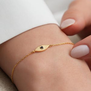 Gold Evil Eye Bracelet with Blue Stone, Minimalist Protection Jewelry, Dainty Adjustable Chain Bracelet, Gift for Her, Everyday Talisman