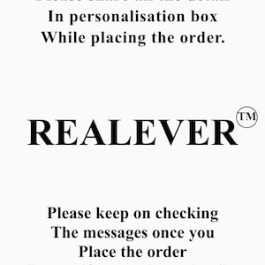 Puede incluir: Fondo blanco con texto negro. El texto dice: "Por favor, comparte todos los detalles en el cuadro de personalizaci&oacute;n al realizar el pedido." La palabra "REALEVER" est&aacute; en negrita. Texto adicional: "Por favor, revisa los mensajes una vez que realices el pedido."