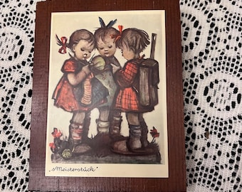 Placa decorativa vintage de Hummel para pared / 3 niñas / Abuela de la cabaña