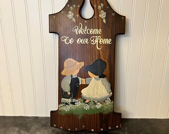 Vintage Wooden Hand-Painted Folk Art Welcome Wall Plaque | Cottage