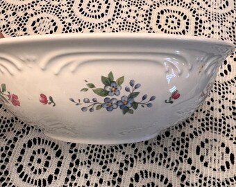 Miska Vintage Pfaltzgraff Floral Meadow Lane 8" | Cottage