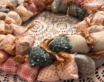 Handgemachter Stoff Rosa Blumen Karierter Kissenkranz | Landhausküche