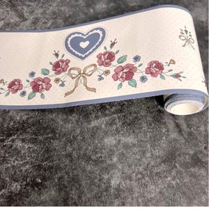 Vintage Imperial Wallpaper Border | 1 Full Roll | Hearts Bows Roses | Cottage