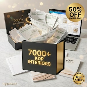 Puede incluir: Una caja negra con letras doradas que dice "7000+ KDP INTERIORS" está abierta, con papeles saliendo. Una computadora portátil y otros libros están en el fondo. Una pegatina dorada dice "50% DE DESCUENTO - TIEMPO LIMITADO".