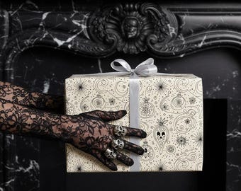 Papel de regalo navideño gótico celestial / Patrón de adornos en blanco y negro / Papel de regalo navideño alternativo con estrellas y espirales