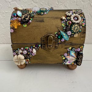 Embellished Golden Treasure Chest