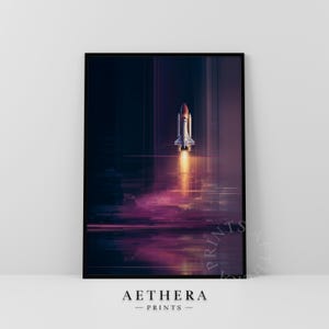 Puede incluir: Impresión artística enmarcada que representa un transbordador espacial despegando. La obra de arte tiene un fondo oscuro con vetas moradas y naranjas, y el transbordador se representa con llamas. El texto "AETHERA PRINTS" está en la parte inferior.