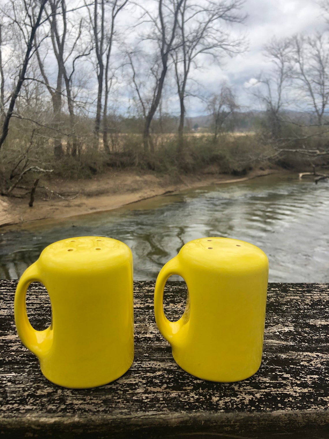 Vintage yellow salt and pepper shakers. Etsy