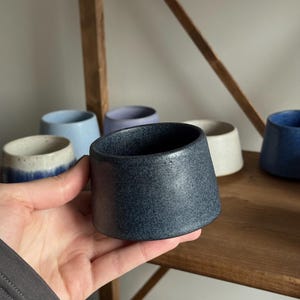 Handgefertigte Keramik Tasse Minimal Steingut Becher | Matte Glasur Kaffeetasse
