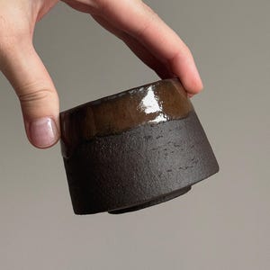 Tazza da caffè in ceramica fatta a mano / Tazza in gres minimalista / Ceramica tornita al tornio