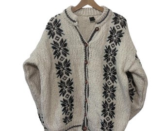 Vintage Alpaca Cardigan Gray White Black Grayscale Print