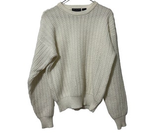 Vintage White Knit Minimalist Sweater Size Medium