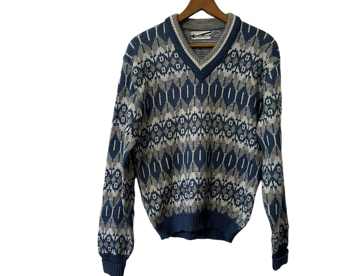 Vintage Geometric Fair Isle Wool V-Neck Blue Gray White Timeless Preppy Pullover Sweater Puritan Sportswear