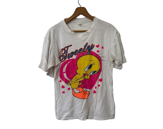 Looney Tunes Tweety Bird Cartoon Vintage Graphic T-Shirt White Pink Heart Short Sleeve Collectible Size Medium - Damaged