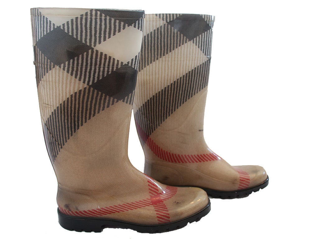 Burberry 'house Check' Rain Boots in Natural