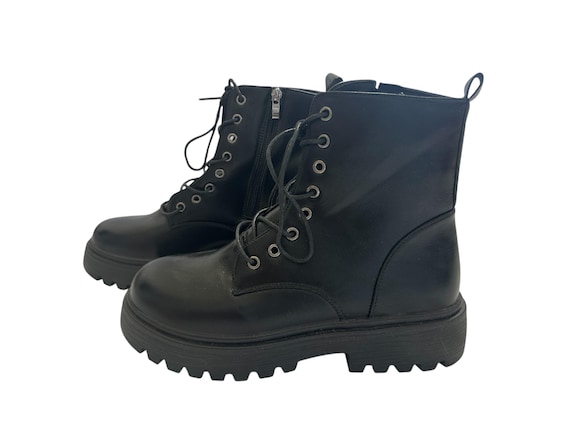 Black Combat Boots Size 8.5 - 9 US Womens Ankle Military Boot Lace Up Thick Sole Faux Leather 250