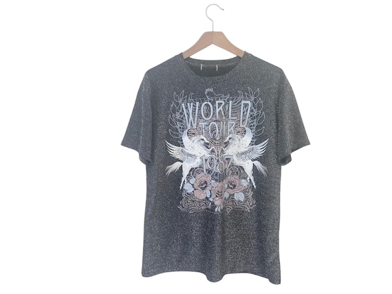 Shimmery World Tour 1987 Band Tee with Flying Horses and Roses Medium Large