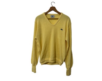 Vintage Izod Knit Pullover Sweater V-Neck Yellow Long Sleeve Lightweight Size Medium