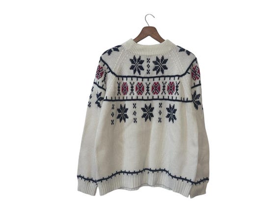 1970's Ski Sweater Vintage JC Penney White Red Blue Acrylic Sweater Size Medium