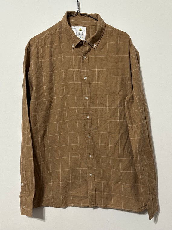 men's neutral button up
