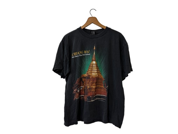 90s Vintage Chiang Mai Wat Phra That Doi Suthep Gleaming Mountainside Temple Thailand T-Shirt 1998 Black Shortsleeve Adult Size Large