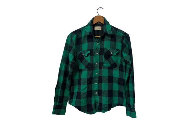 80's Kids Flannel Vintage Buffalo Checkered Plaid Button Down Acrylic Long Sleeve Pockets Green and Black Boy's Large