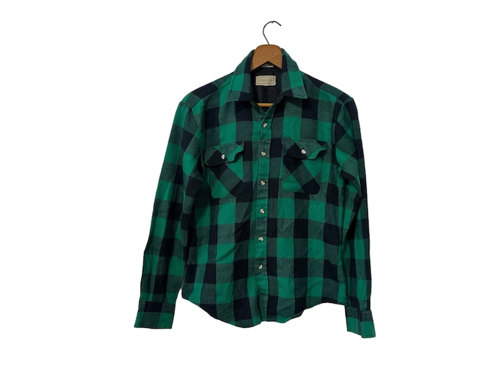 80's Kids Flannel Vintage Buffalo Checkered Plaid Button Down Acrylic Long Sleeve Pockets Green and Black Boy's Large