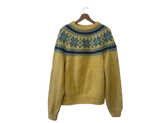 Yellow and Blue Fair Isle Vintage Wool Knit Sweater Snowflake Winter Pattern Unisex Large / XL