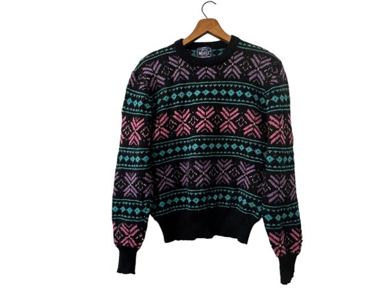 Vintage The Woolrich Woman Pure Wool Cozy Snowflake Black Pink Purple Blue Pullover Sweater Jumper Women's Medium