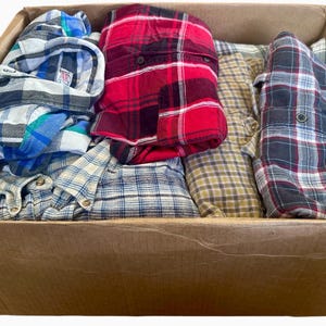 42 Bulk Wholesale Flannels / Men&#39;s Flannel Shirts / Mixed Distress Levels and Sizes