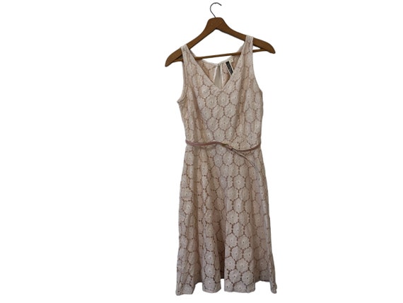 chinese dress ladies Amazon.com: Julian Taylor Women's Elbow Sleeved All Over Lace Dress,  Beige/Beige, 14 : Clothing, Shoes & Jewelry