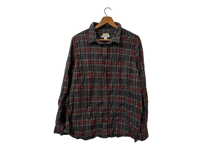 L.L. Bean Fitted Christmas Plaid Tartan Flannel Button Down Long Sleeve Shirt with Pockets Gray Green Red Black White Cotton Womens XL