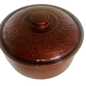 Tapa de cazuela de cerámica marrón con diseño en relieve de Minecraft estilo vintage