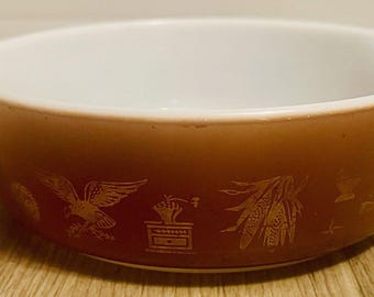 Pyrex Vintage Early American Oval #043 Casserole Dish 1.5Qt