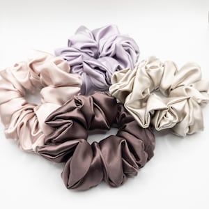 Soft Pink Mulberry Silk Scrunchie, 100% Pure Silk Hair Tie, 22 Momme Grade 6A, Gentle No-Pull Hair Accessory, Handmade in Canada Gift forHer