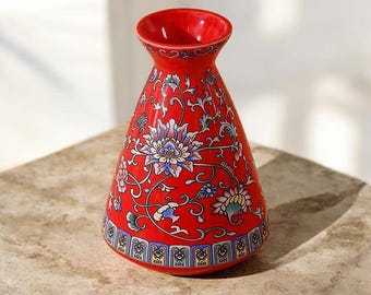 Red Vintage Chinese Ceramic Vase | Enamel Glazed Porcelain with Traditional Painting