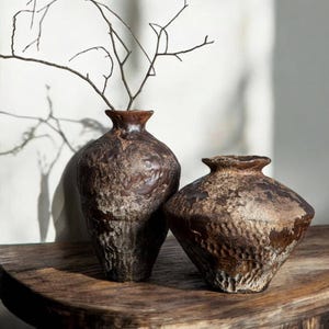 Rustic ceramic active-glaze vase