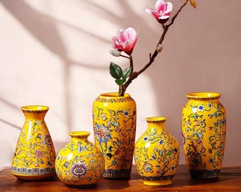 Vaso vintage chinês de cerâmica amarela | Porcelana esmaltada com pintura tradicional
