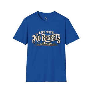 Camiseta "Viva Sem Arrependimentos", Camiseta Retrô para Trilhas na Montanha, Presente para Amantes de Aventuras imagem 9