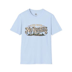 Camiseta "Viva Sem Arrependimentos", Camiseta Retrô para Trilhas na Montanha, Presente para Amantes de Aventuras imagem 8