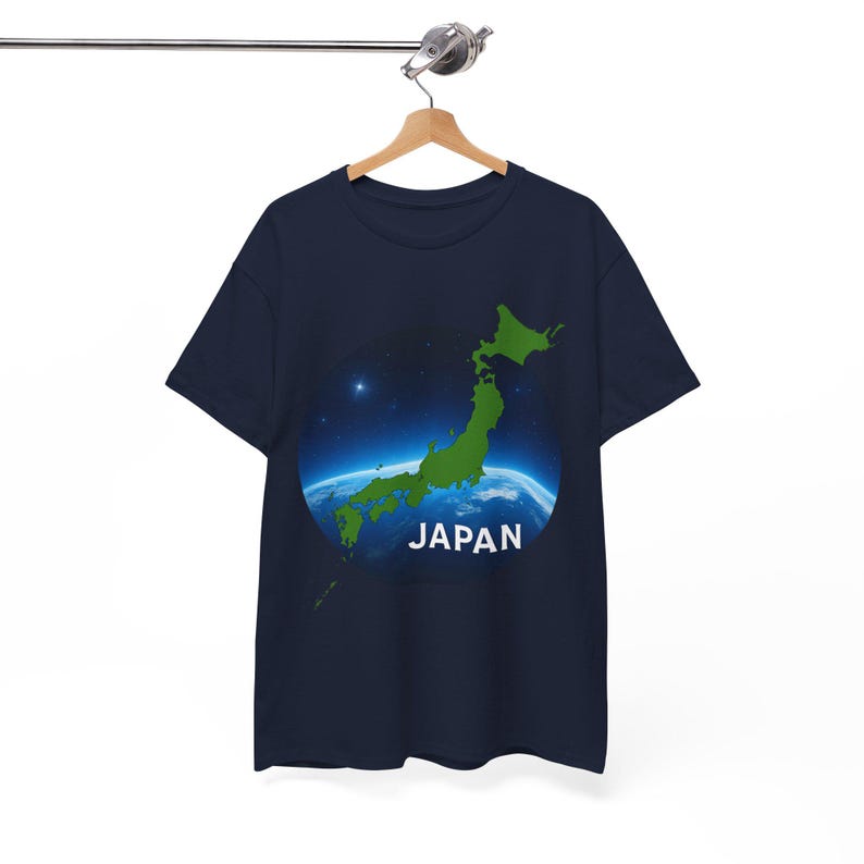 Maglietta grafica Japan Earth, maglietta unisex in cotone pesante, regalo per gli amanti dei viaggi, maglietta Japan Pride, abbigliamento per la Giornata della Terra, abbigliamento casual immagine 5