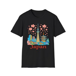 Japan Stadt T-Shirt, Sky Tower Unisex T-Shirt, Kirschblüte, Blumen T-Shirt, Reise Shirt, Japan Souvenir, Frühlingsmode, Geschenkidee Bild 9