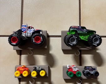 Hanging single truck customizable wall display